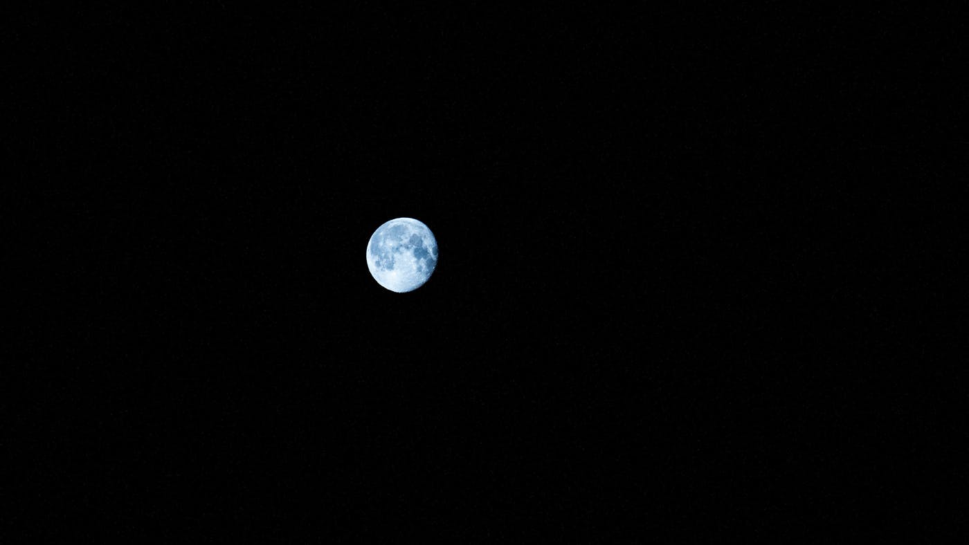 pale blue dot03
