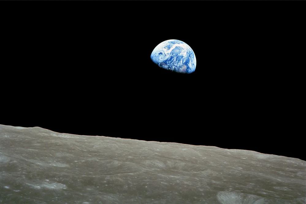 pale blue dot04